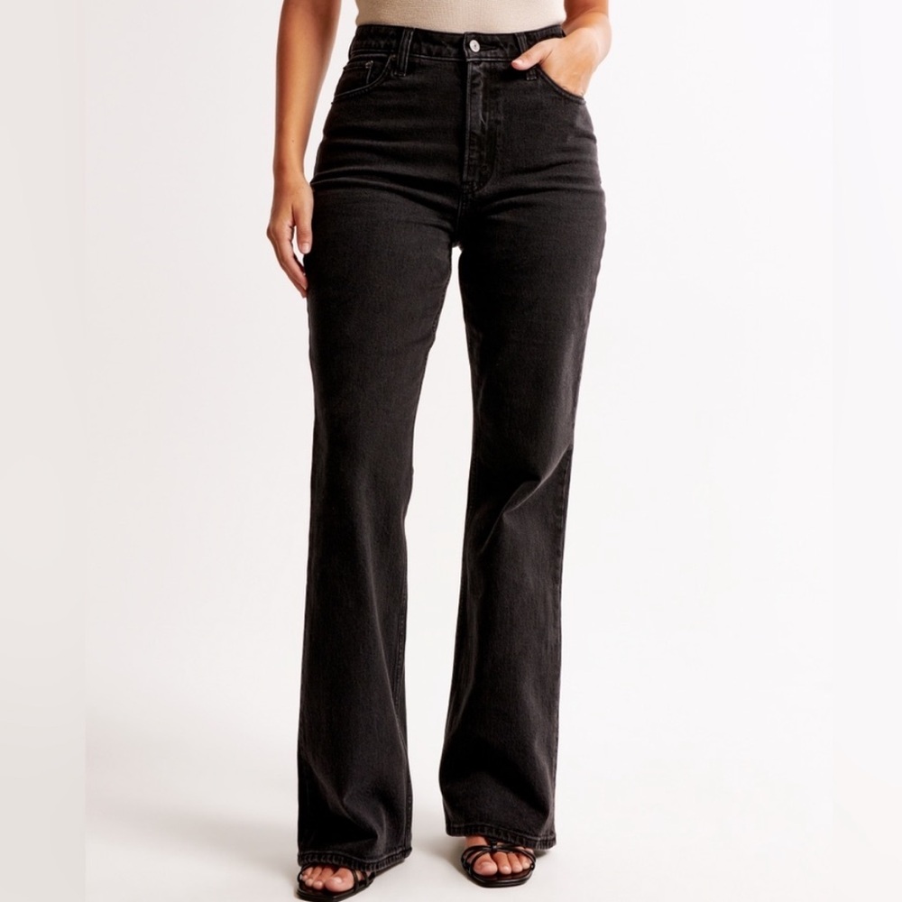 Abercrombie & Fitch The Flare Ultra High Rise Jeans in Washed Black